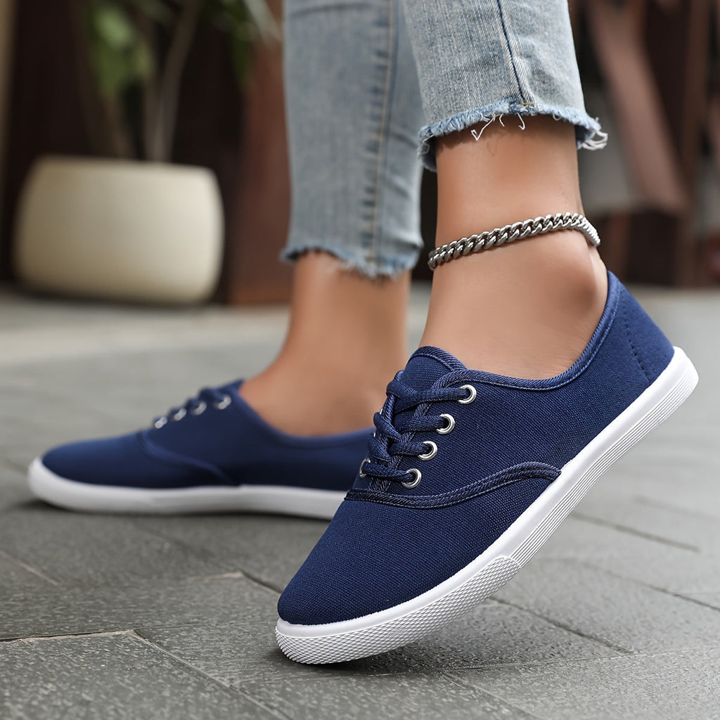 GR | Comfortable low-top canvas sneakers in white