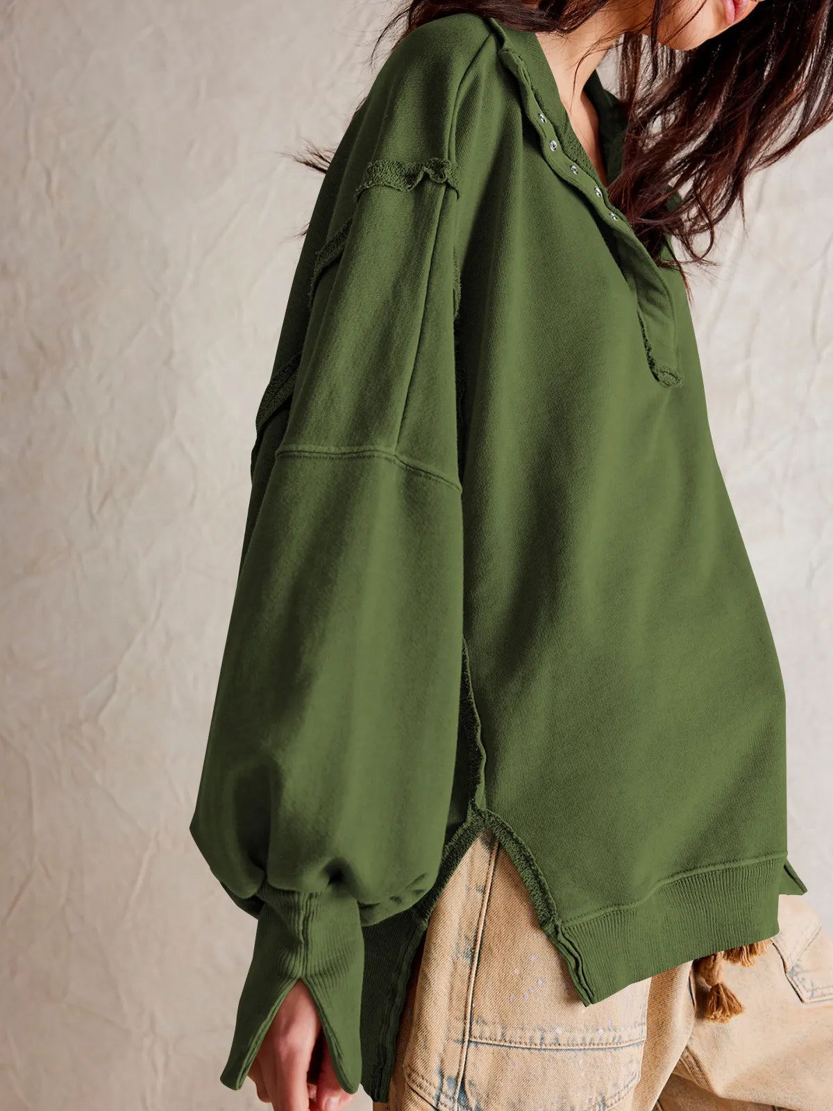 GR - Casual sweatshirt with buttons and lamp sleeves
