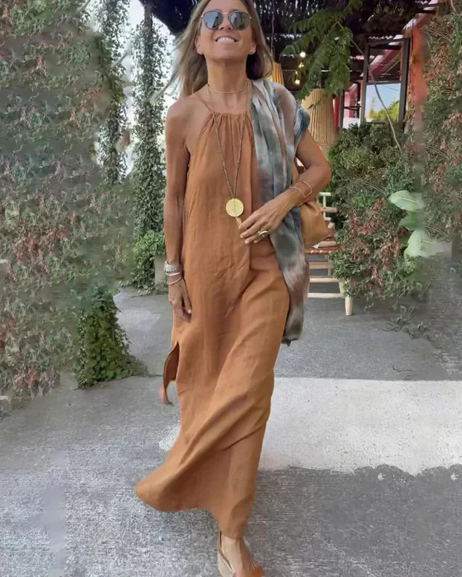 GR | Leger's women's halterneck gown