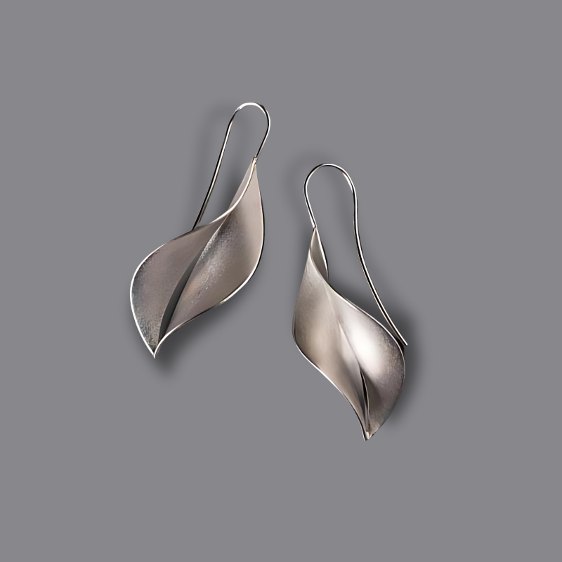 GR | Leaf-shaped silver vintage earrings