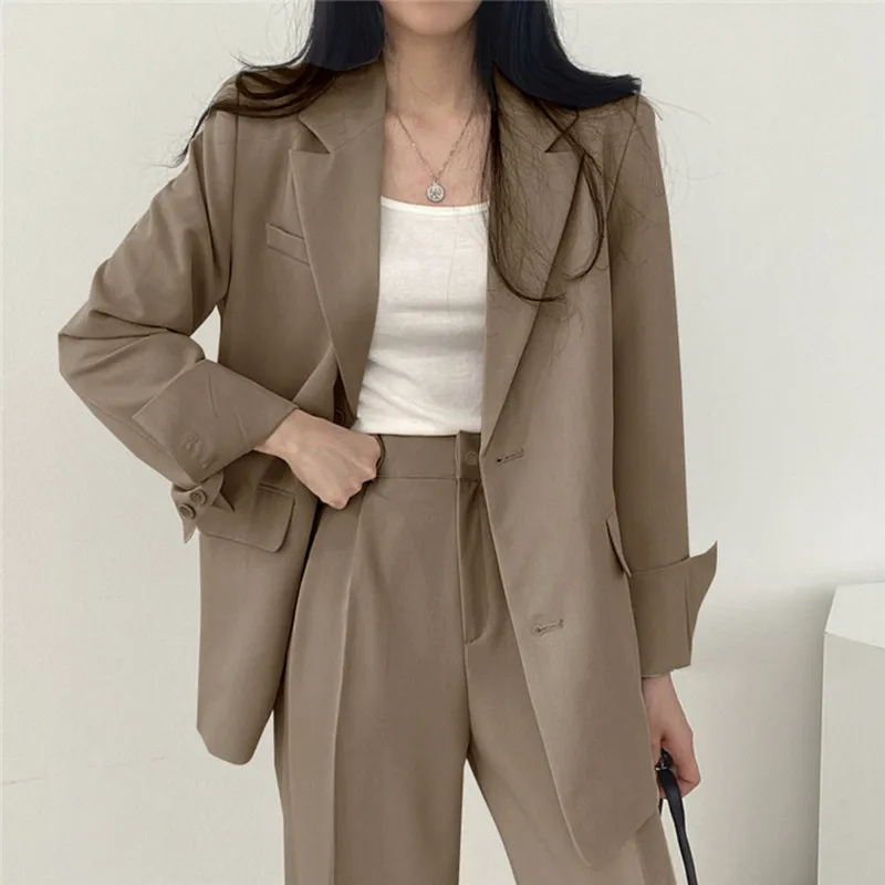 GR | Long women's blazer with wide lapels and relaxed fit