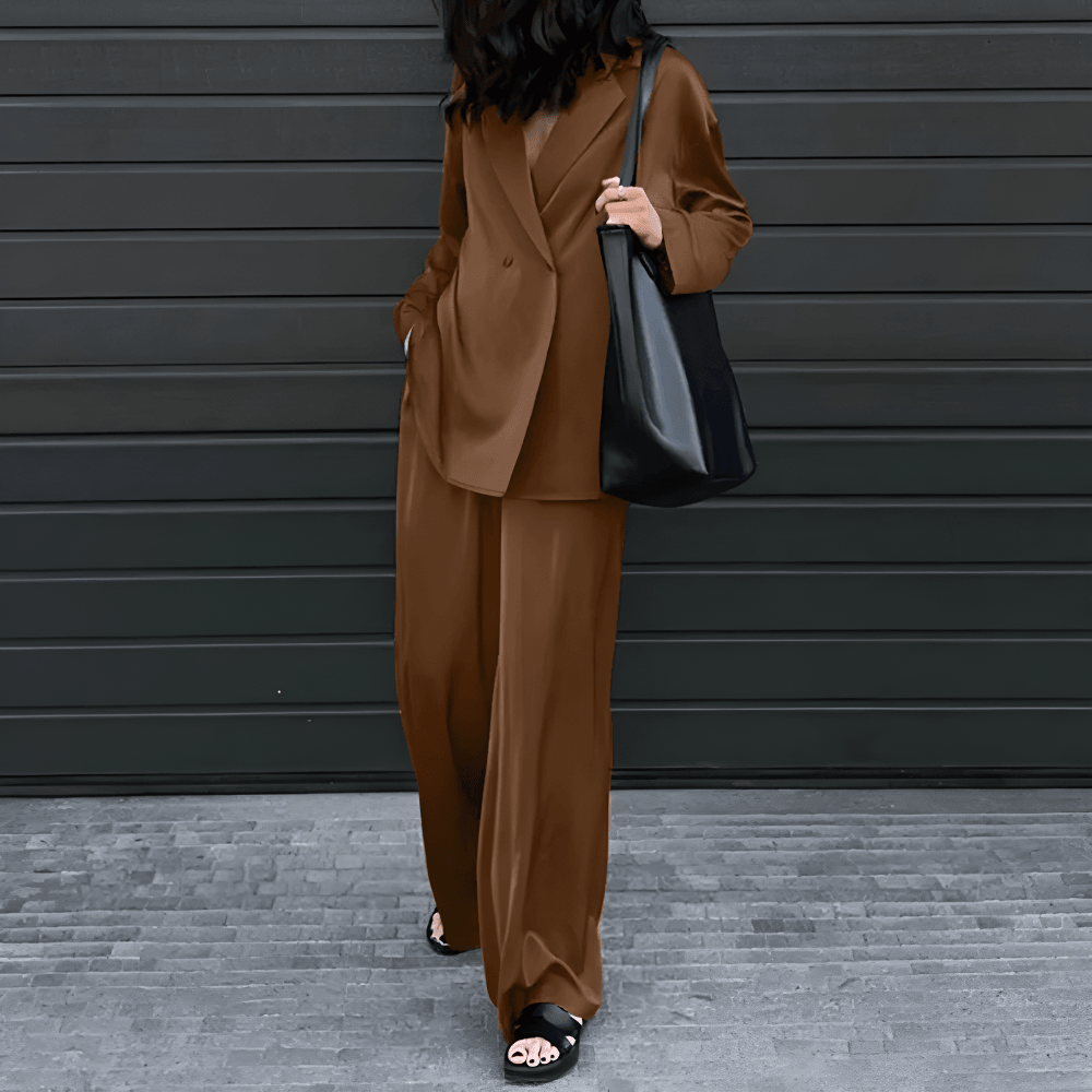 GR | Plus size, two-piece business suit