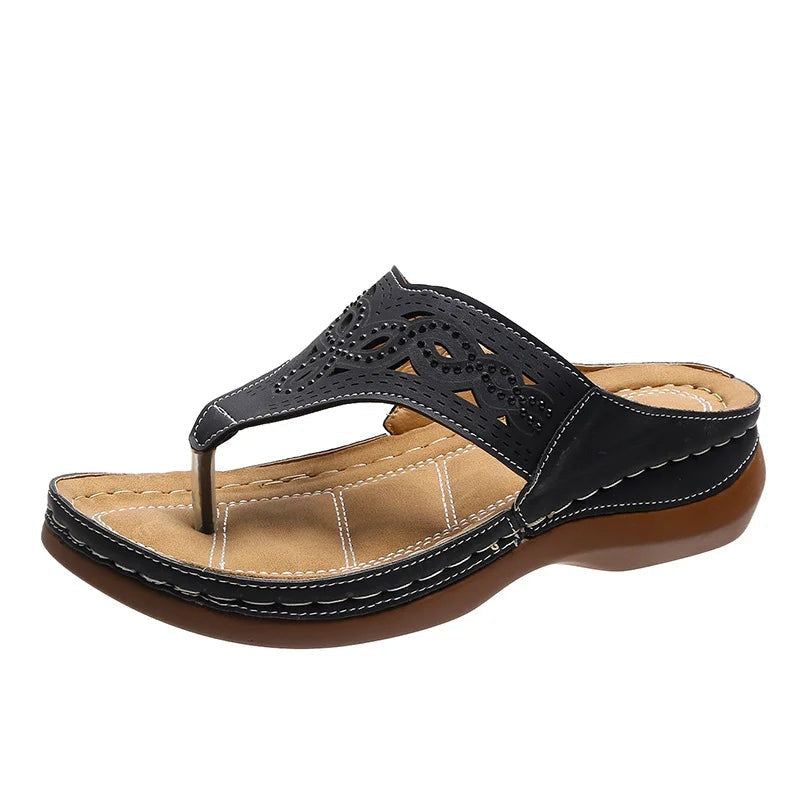 Sandals with optimal support