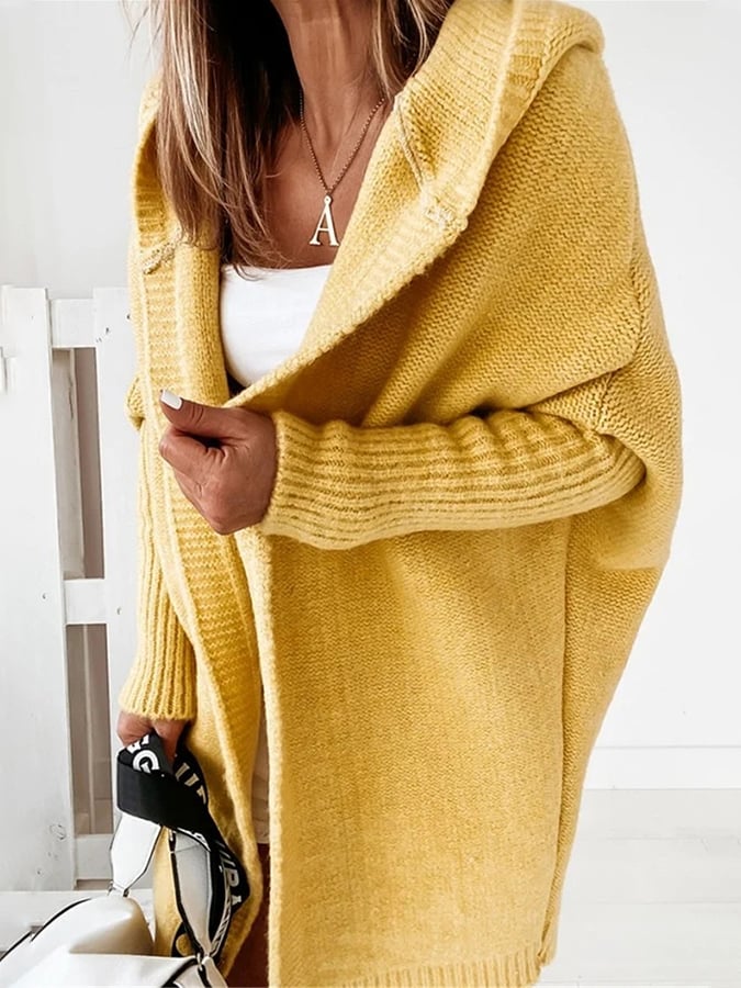 Mid-length hooded jacket with simple seams
