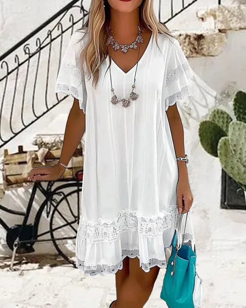 GR | Kurzärmliges Weißes Sommerkleid mit Spitzenpaneelen