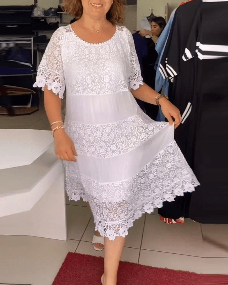 GR | Stilvolles Kleid Mit Feiner Spitzenverzierung