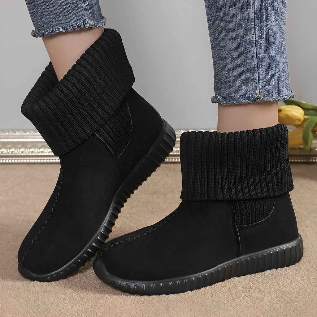GR | Flat and knitted ankle boots