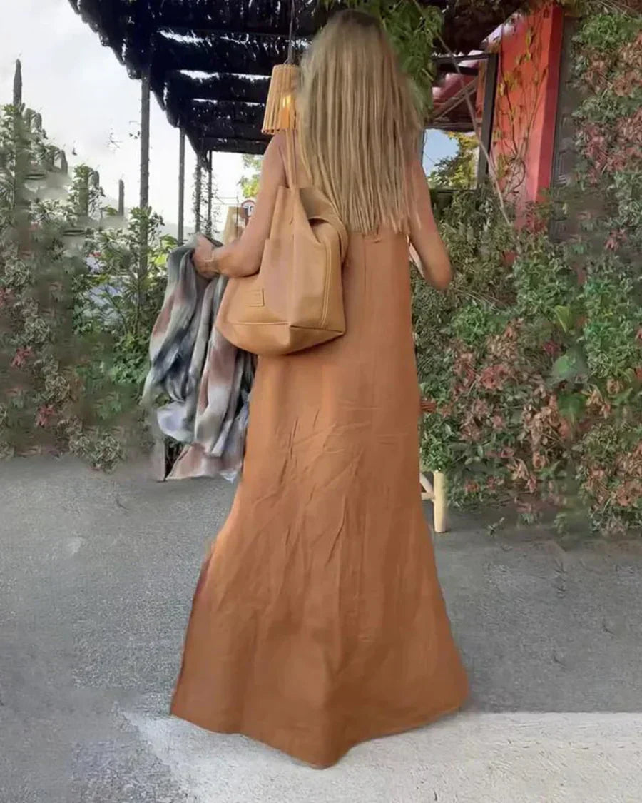 GR | Leger's women's halterneck gown