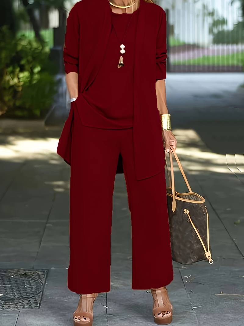 GR | Elegant three-piece ensemble for women