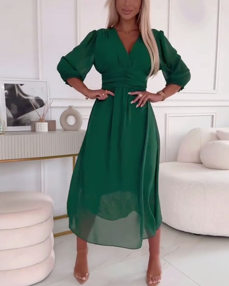 GR | Solid-color fitted dress with V-neck