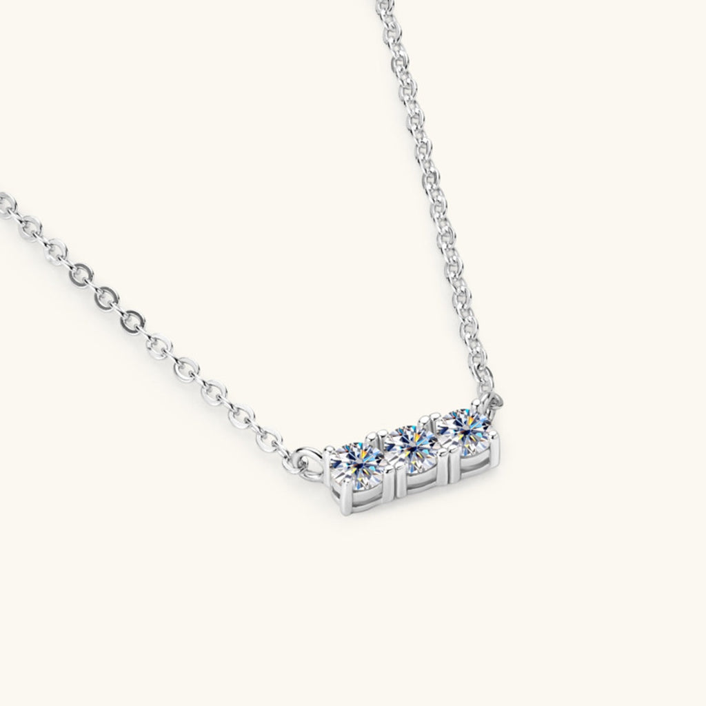 GR | 925 Sterling Silver Inlaid Moissanite Bar Necklace