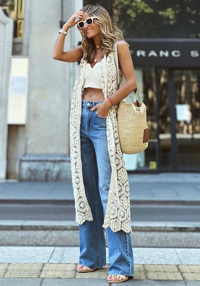 GR | Sleeveless vintage cardigan with cutout lace and V-neck