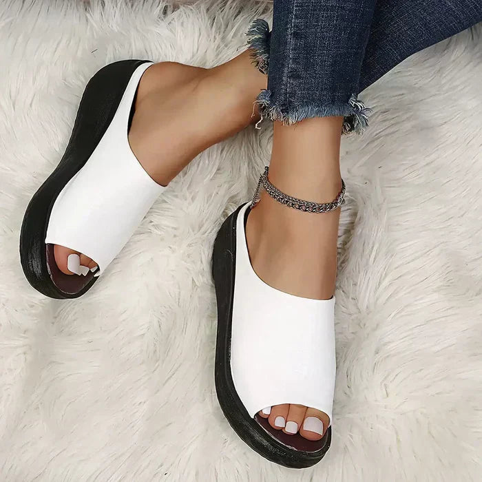 GR | Women's slippers with leather sole