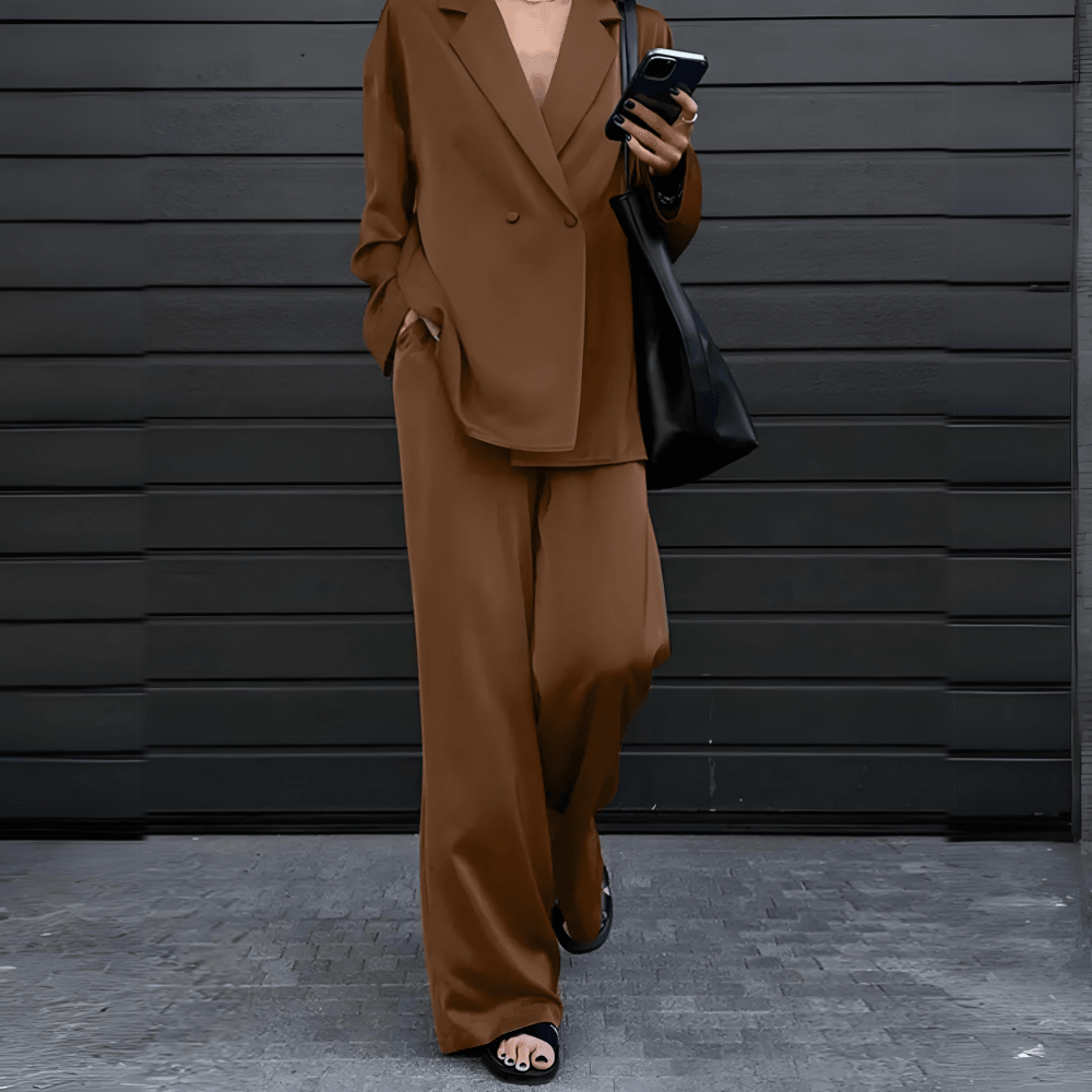 GR | Plus size, two-piece business suit