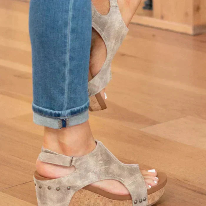 GR | Elegant summer wedges 
