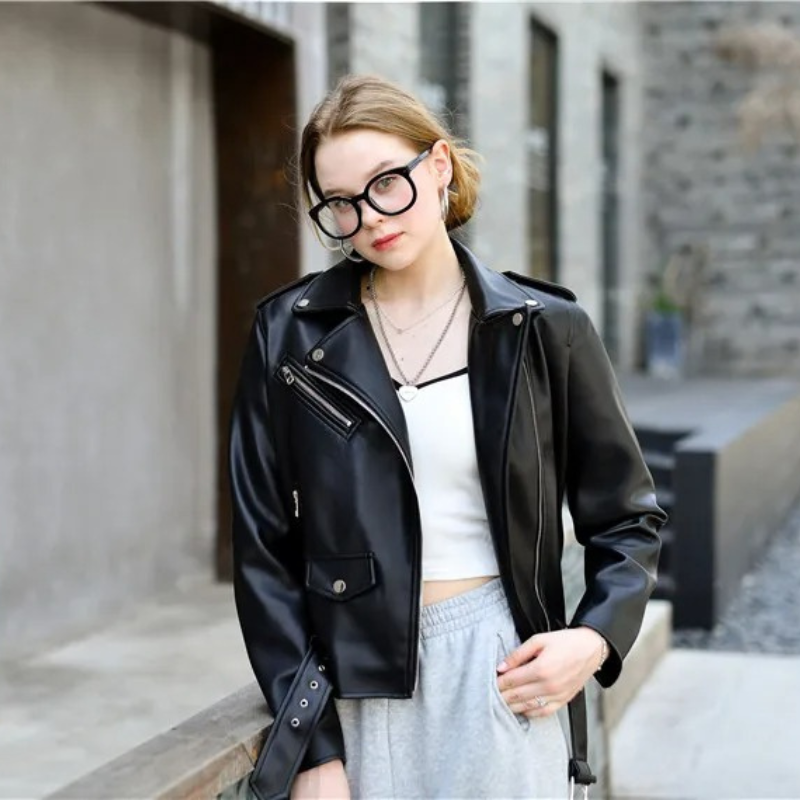 GR | Women's biker leather jacket with zippers and belt
