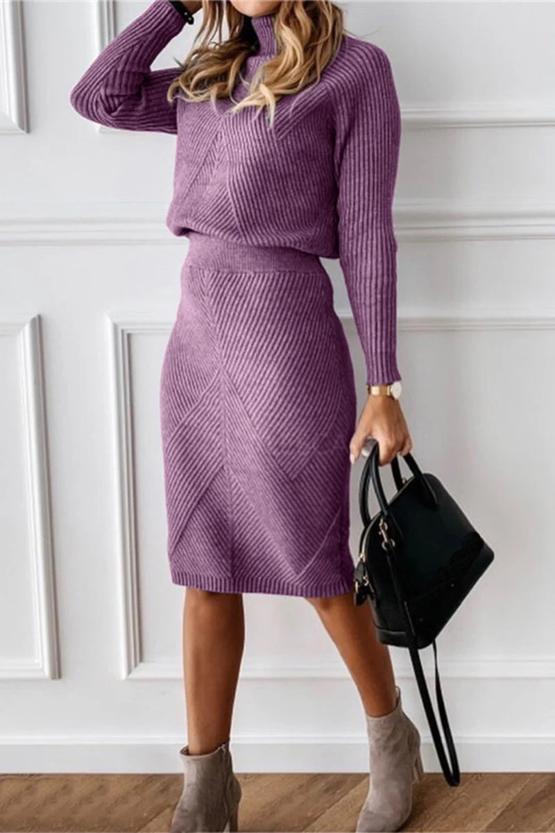 GR | Two-piece women's suit with high collar and long sleeves