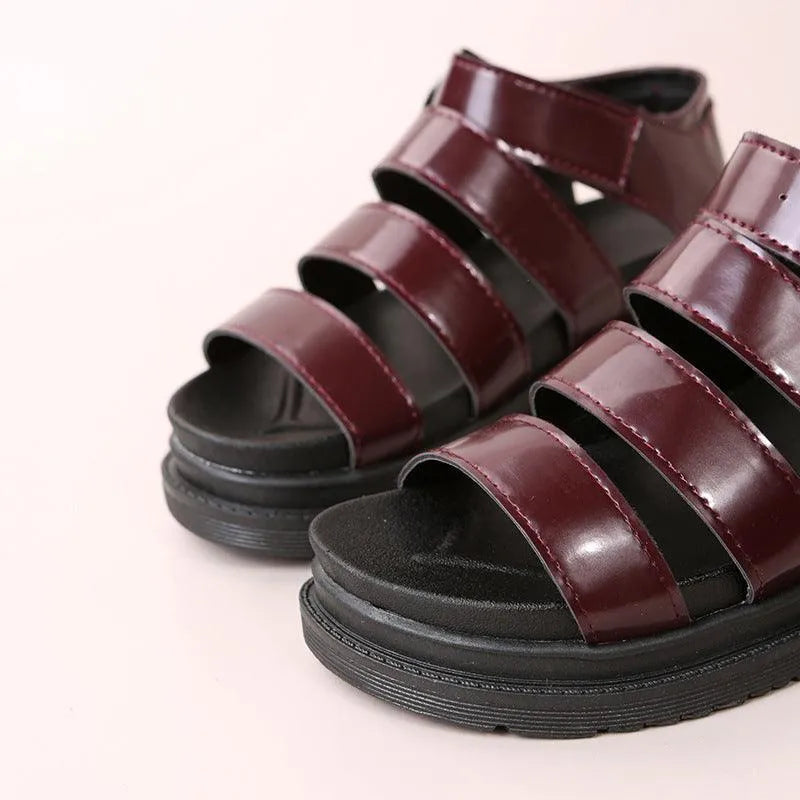 GR | Sandals with buckle and platform with open toes