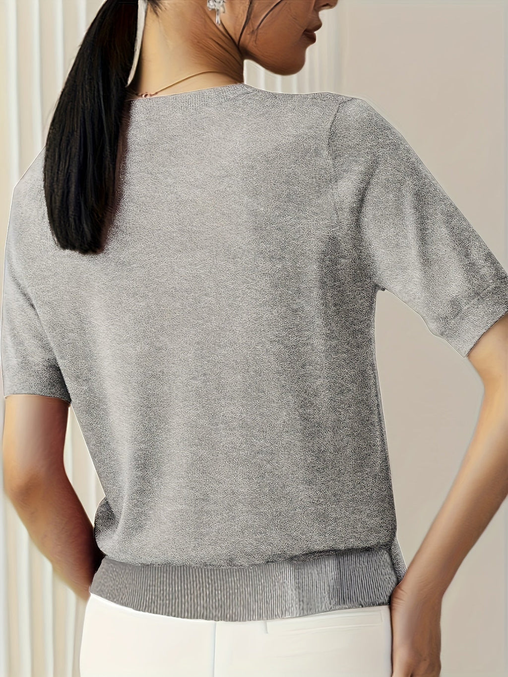 GR | Knit shirt with R neckline
