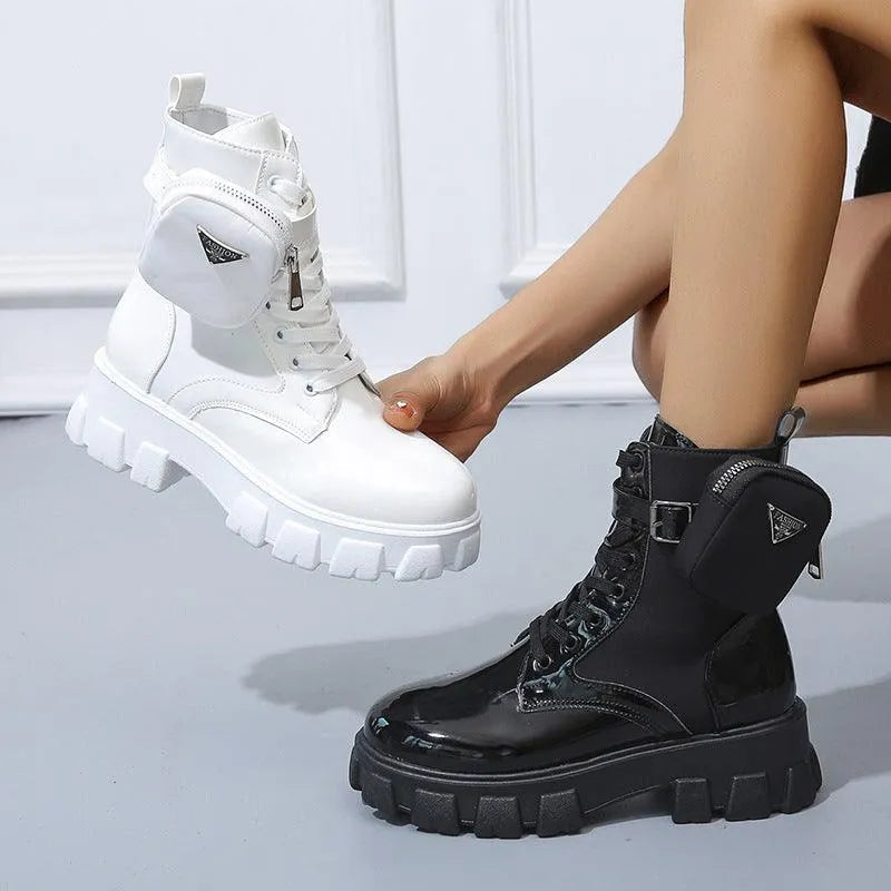 GR | Boots with a platform up to the calf