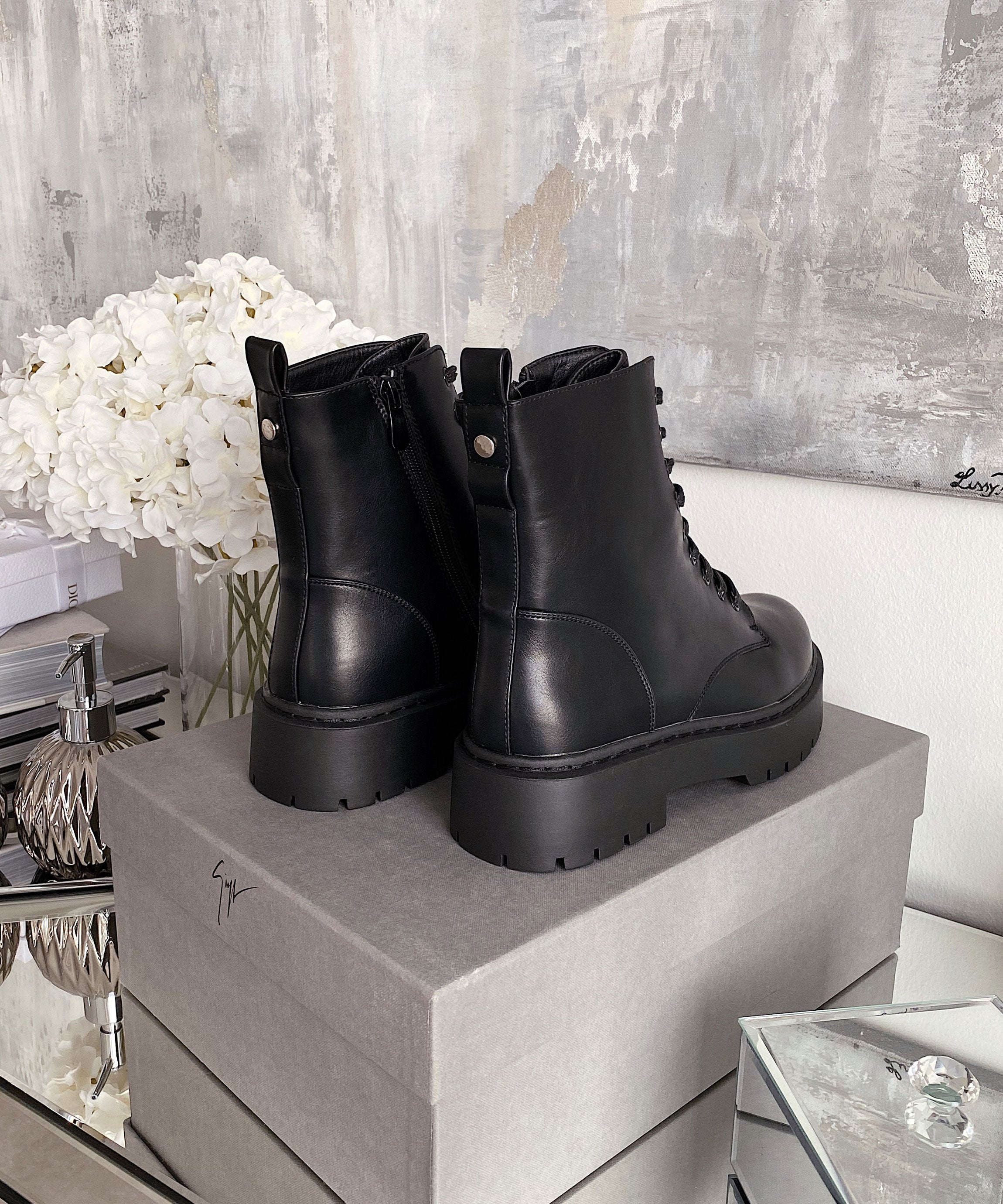 Serena boots, black