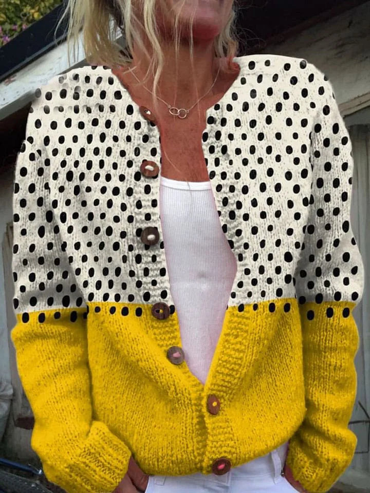 GR | Comfortable knitted sweater with polka dot design