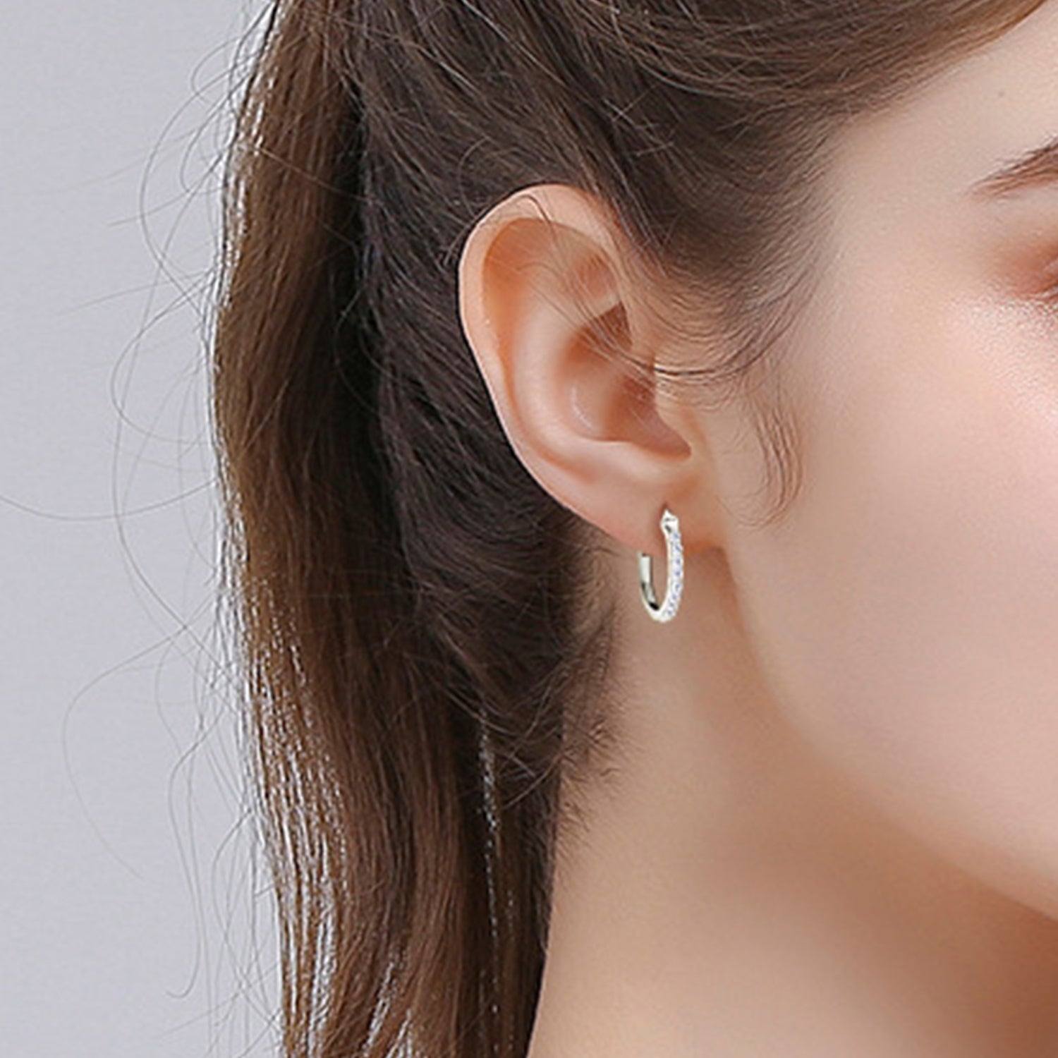 GR | 925 Sterling Silver Moissanite Huggie Earrings