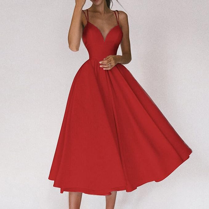 GR | A light dress with delicate spaghetti straps 