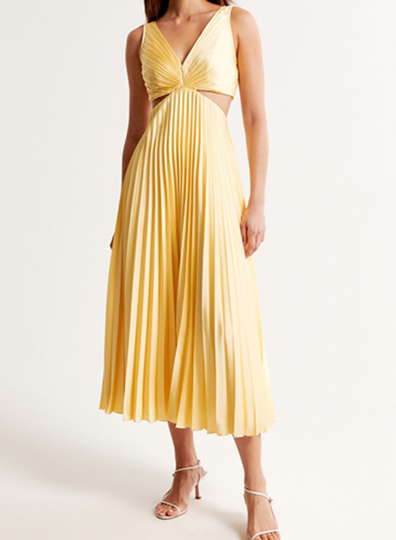 GR | Sleeveless V-neck dress with pleats and open back