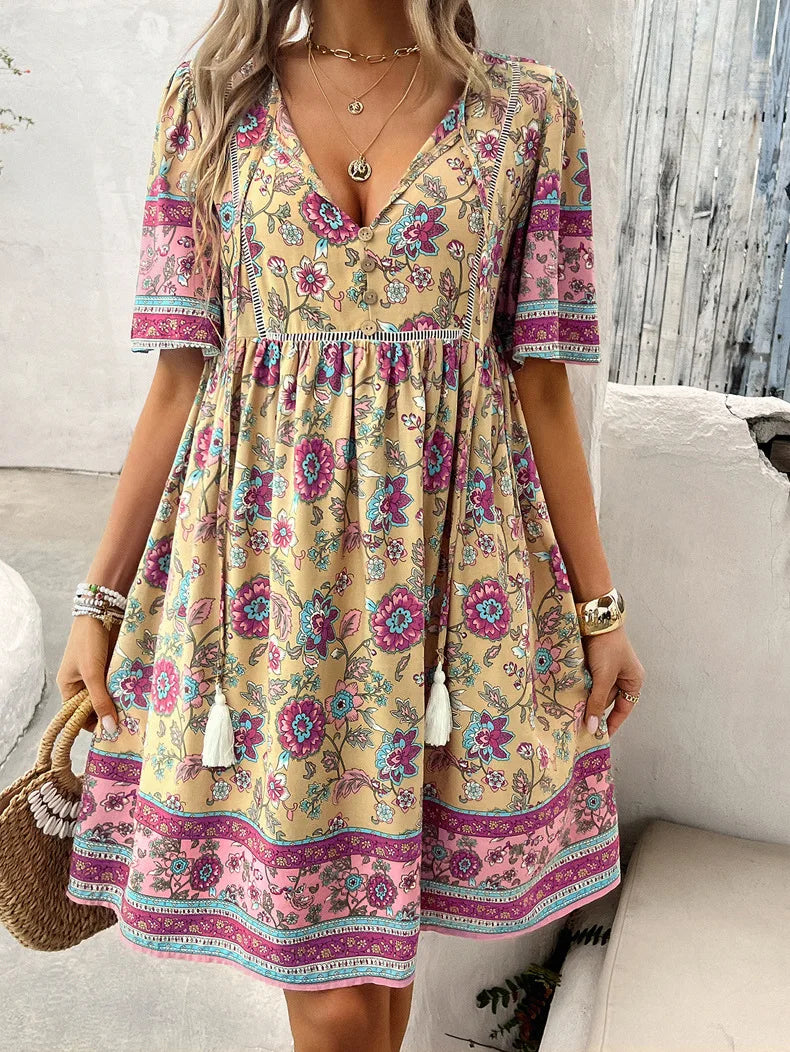 GR | Dress with short sleeves and V-neck