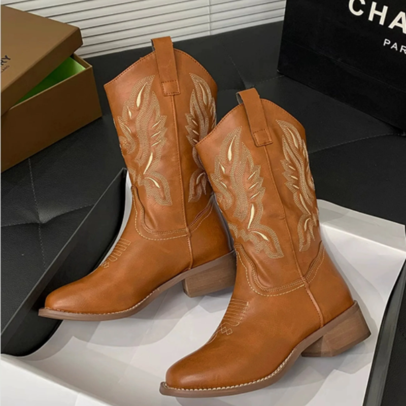 GR | Western style boots for women with pointed toe and block heel, cowboy boots for women