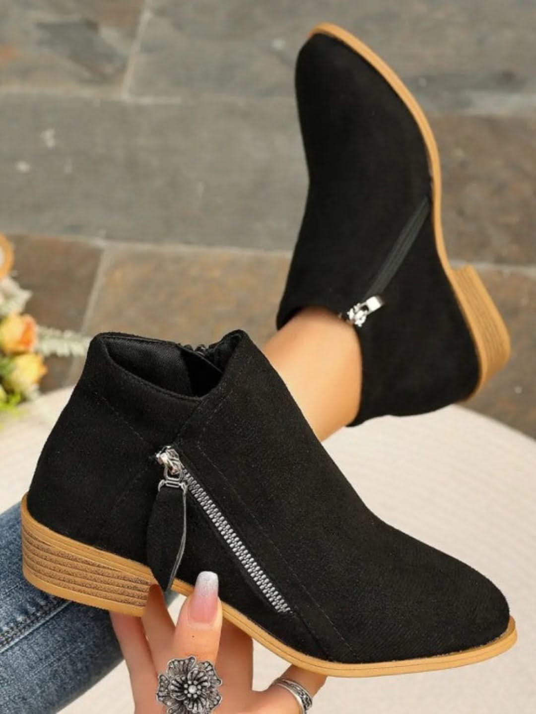 GR | Ankle Zipper in Suede: Stylish, Chic, and Unrivaled Comfort