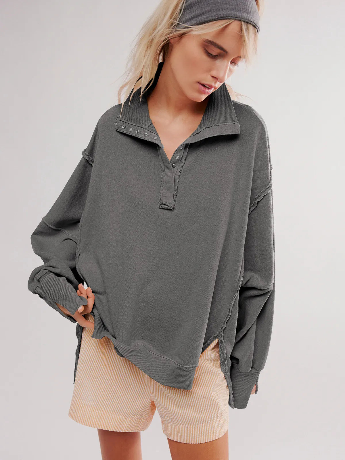 GR - Casual sweatshirt with buttons and lamp sleeves