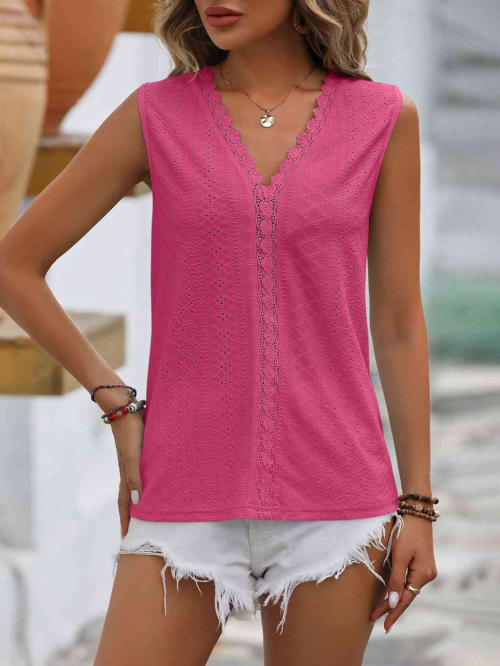 GR | Split Lace V-Neck Sleeveless Shirt