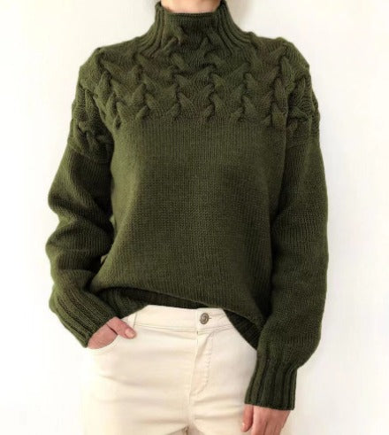 GR - Women's sweater with cable knit detail