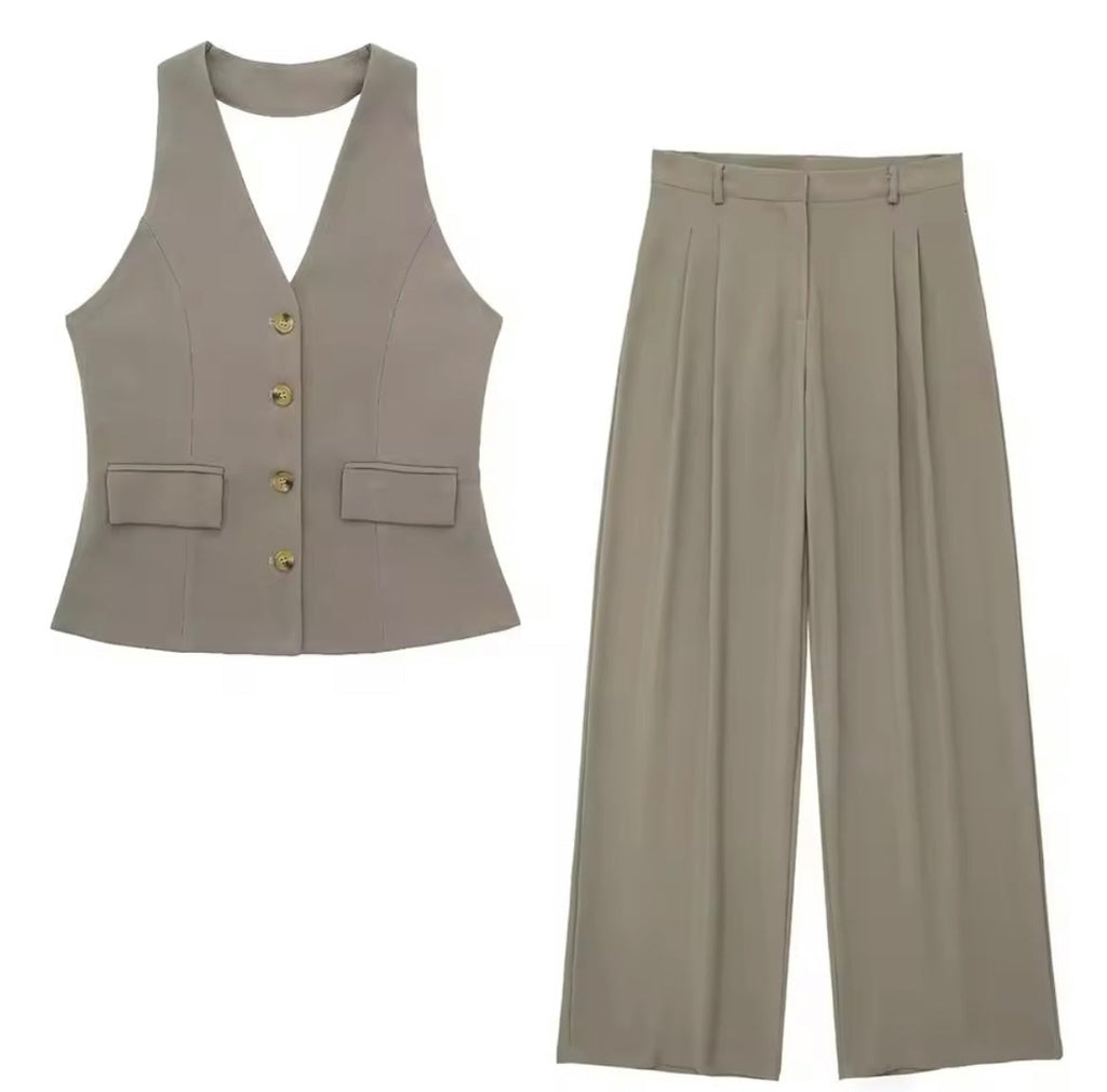 GR | Elegant women's suit