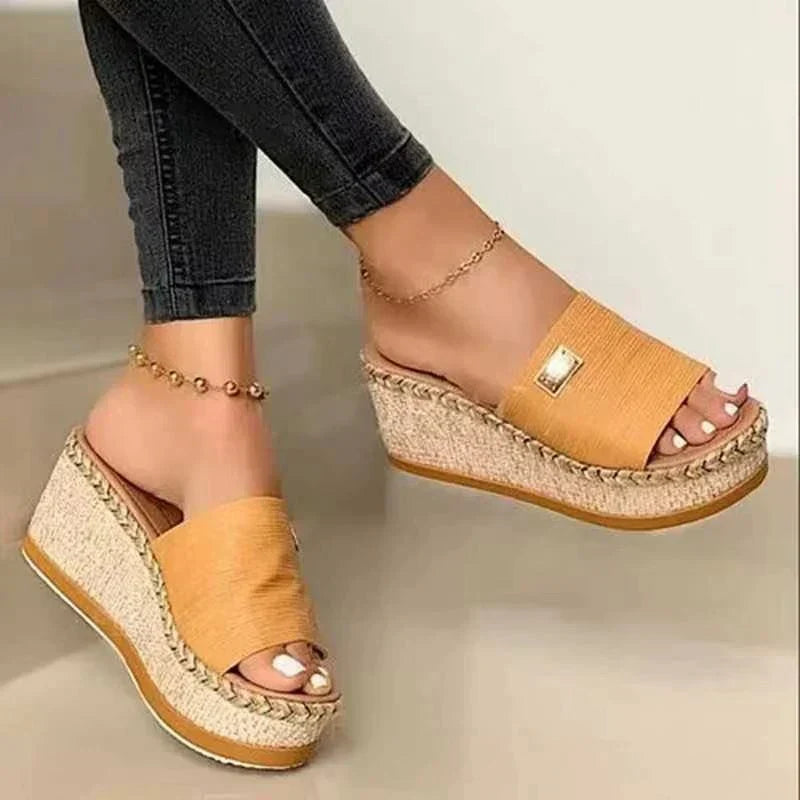 GR | Classic everyday sandals for women