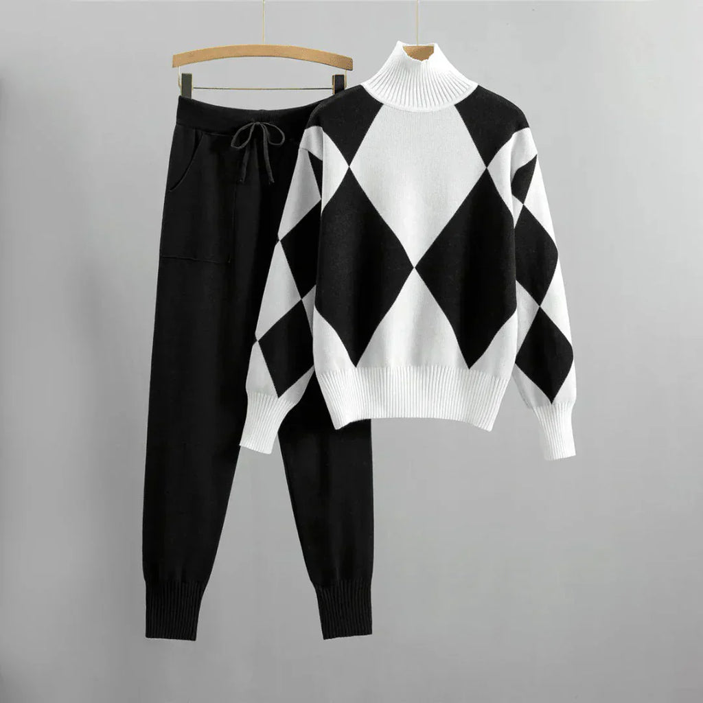 GR | Elegant women's suit