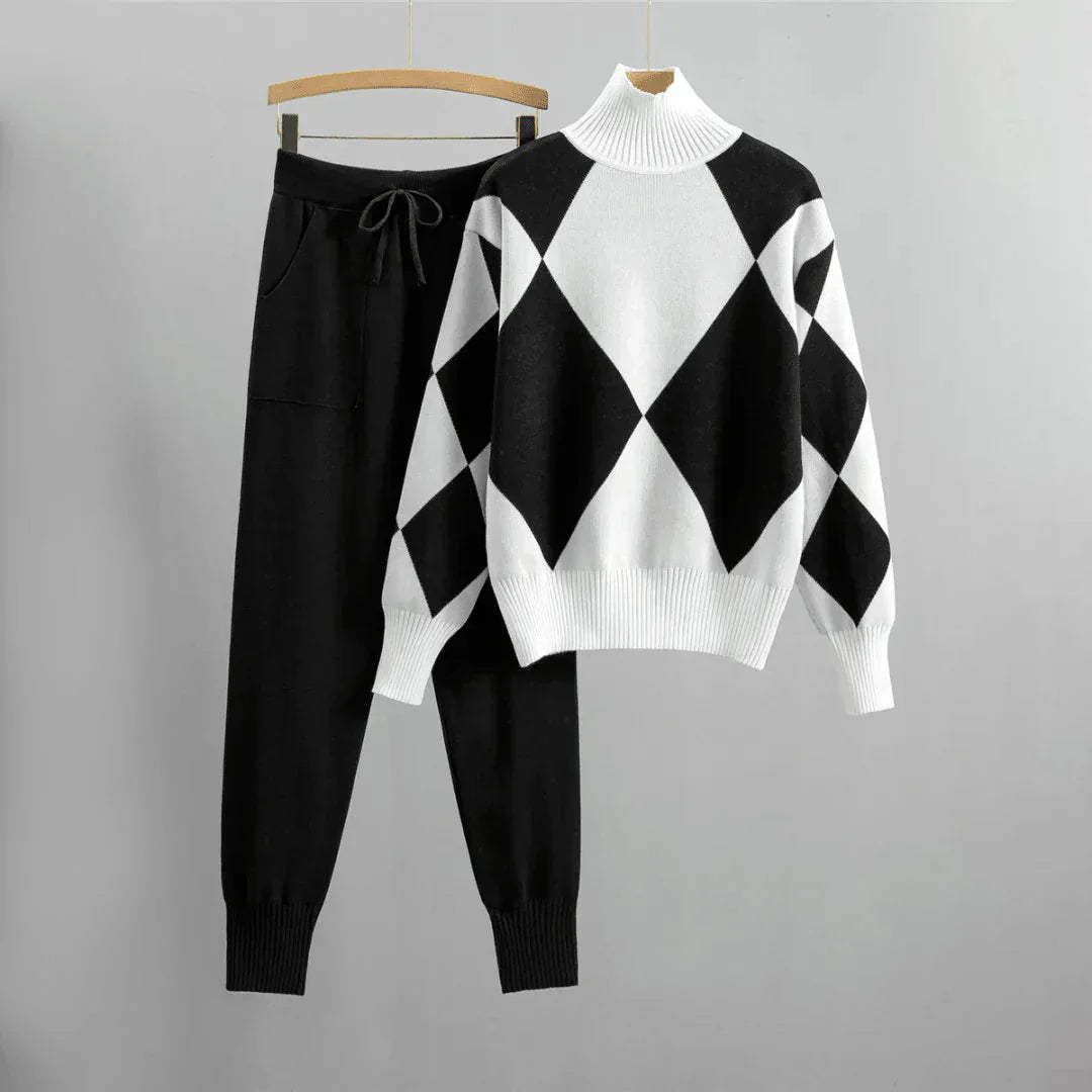 GR | Elegant women's suit