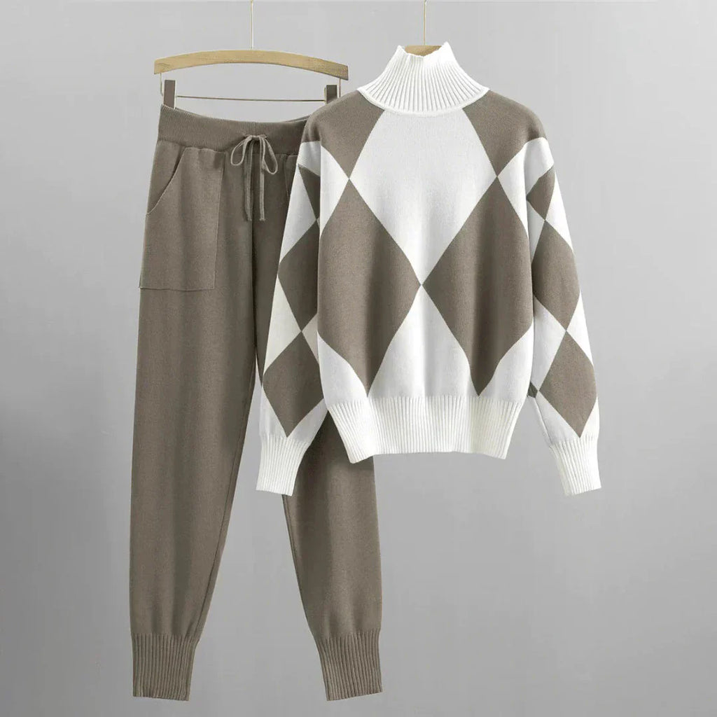 GR | Elegant women's suit