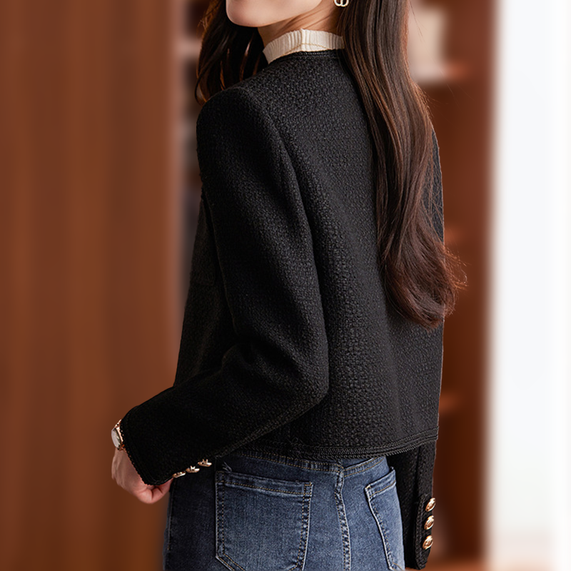 GR | Short jacket in a modern style