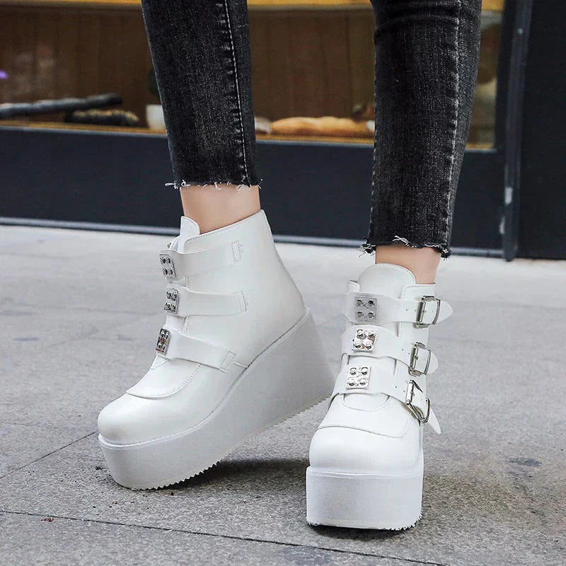 GR | Women's ankle boots, street fashion, casual wedge platform shoes, size 43, super high heel, strap buckle, designer boots, feminine
