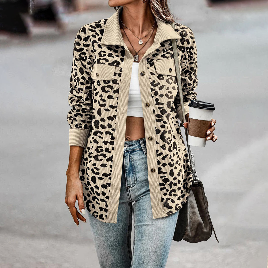 GR | Stylish women's jacket with leopard print