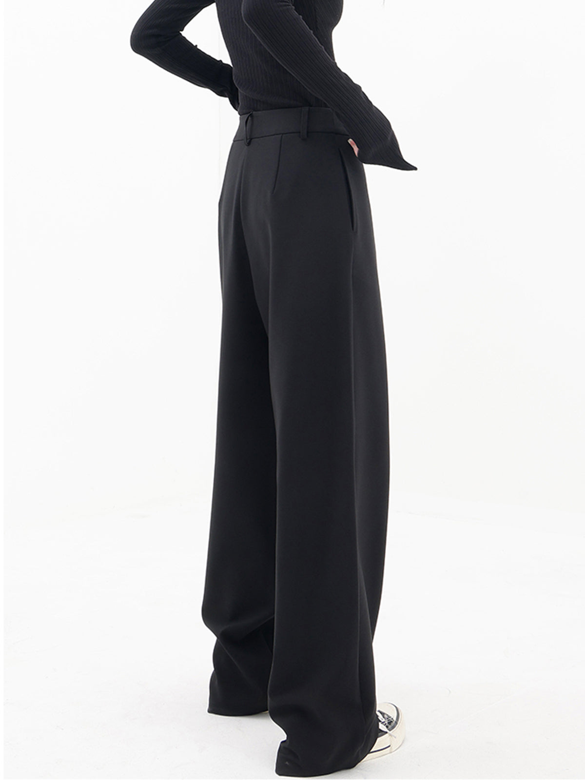 GR ASYMMETRIC BAGGY PANTS