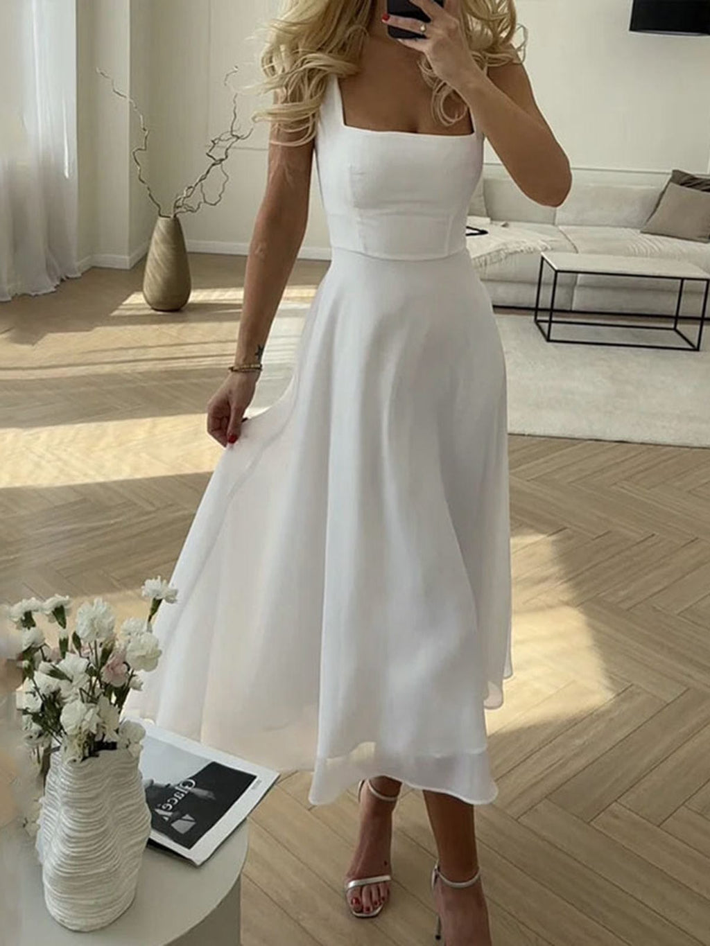 GR | Elegantes A-Linie Midikleid Zeitlose Raffinesse