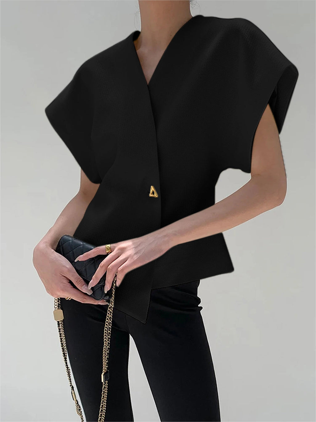 GR | Asymmetrical V-neck top with lightweight fabric for women
