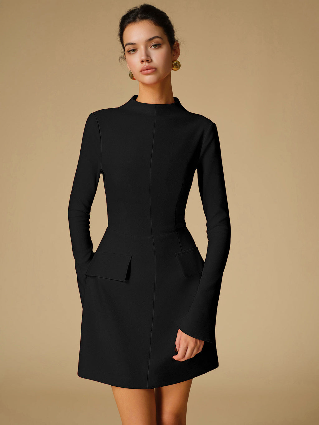 GR | Minimalist, simple dress with a low back