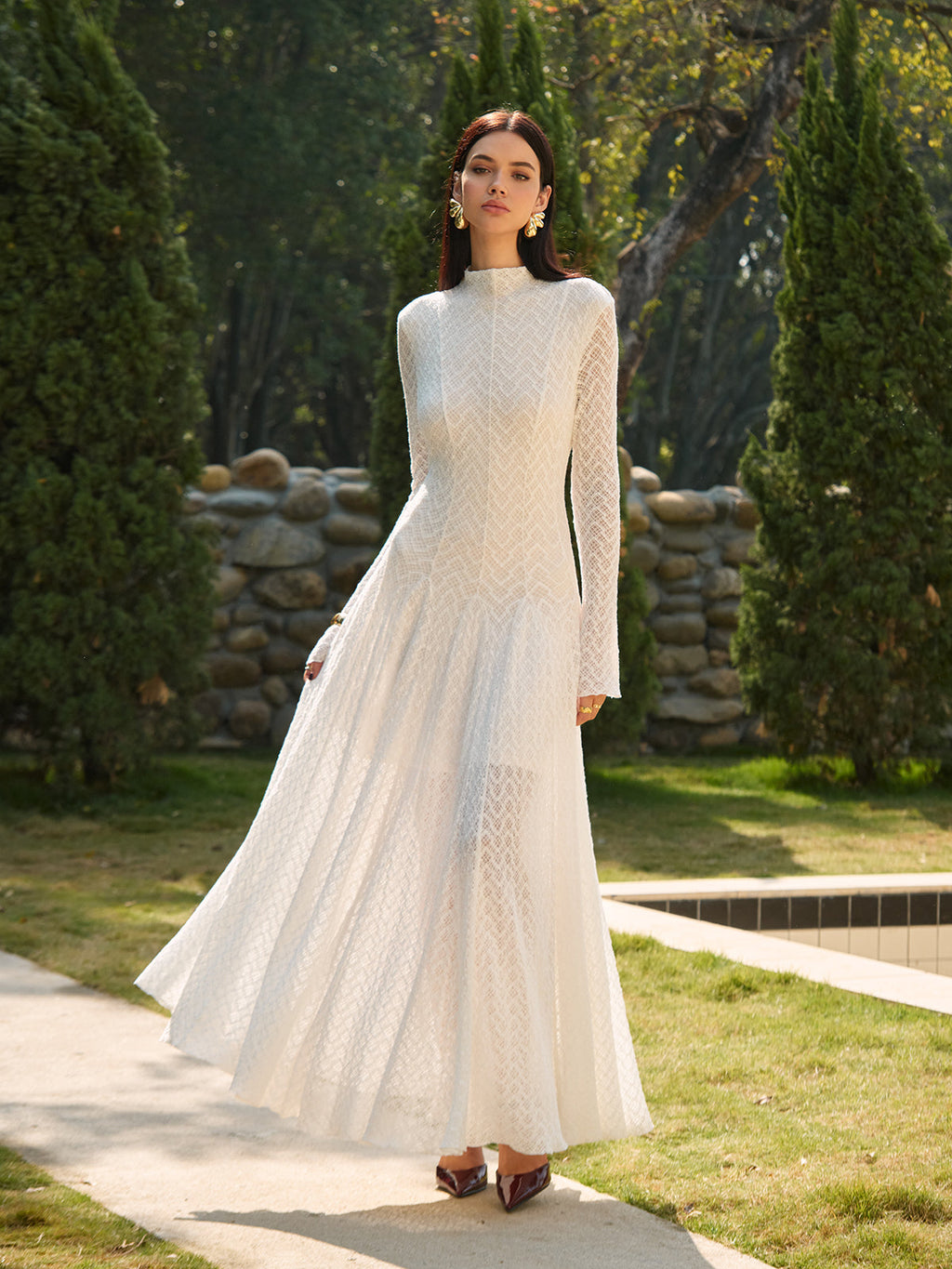 GR | Semi Sheer Gesäßausschnitt Spitze Fließendes Langes Kleid