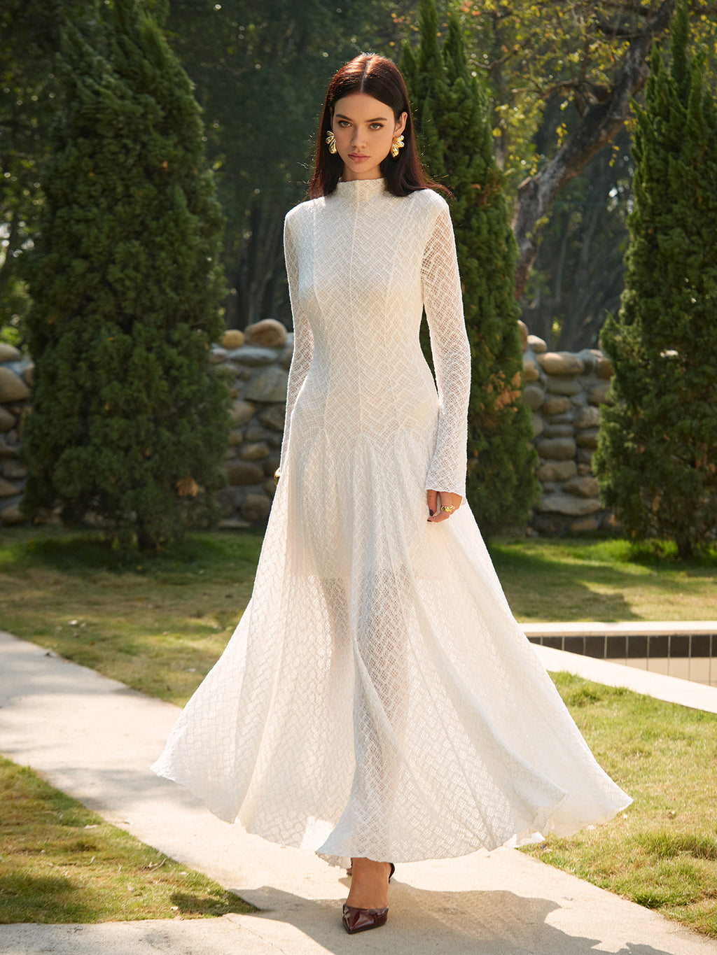 GR | Semi Sheer Gesäßausschnitt Spitze Fließendes Langes Kleid