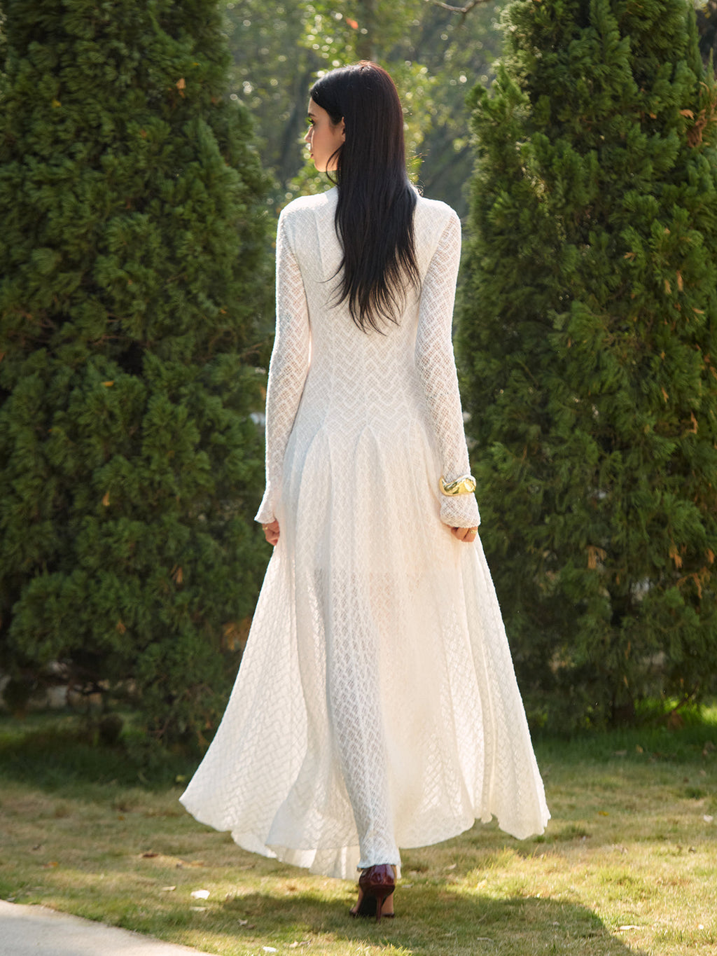 GR | Semi Sheer Gesäßausschnitt Spitze Fließendes Langes Kleid
